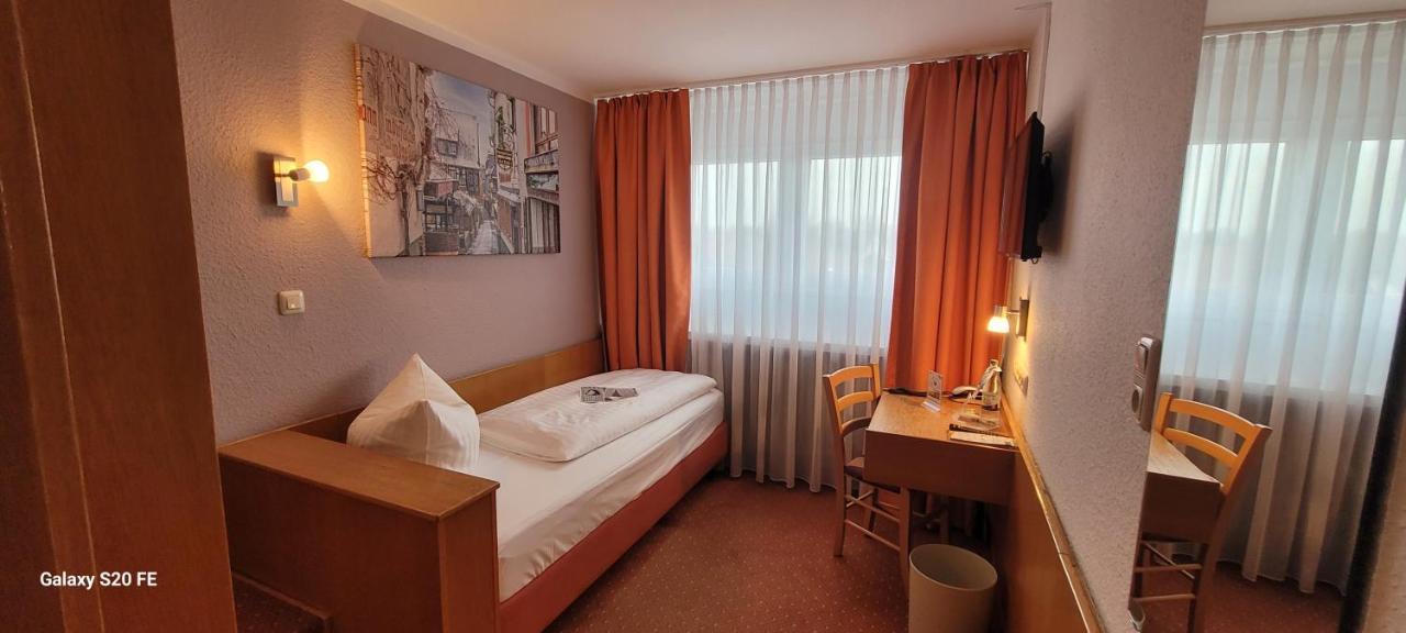 ואלוף Hotel Restaurant Ruppert מראה חיצוני תמונה