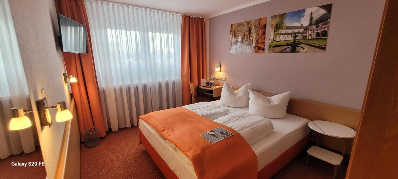 ואלוף Hotel Restaurant Ruppert מראה חיצוני תמונה