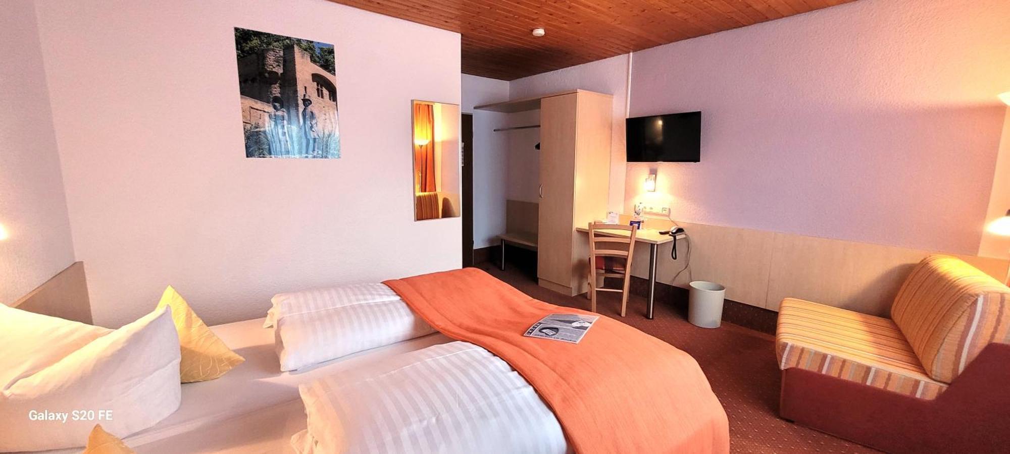 ואלוף Hotel Restaurant Ruppert מראה חיצוני תמונה