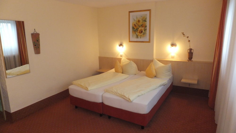 ואלוף Hotel Restaurant Ruppert מראה חיצוני תמונה