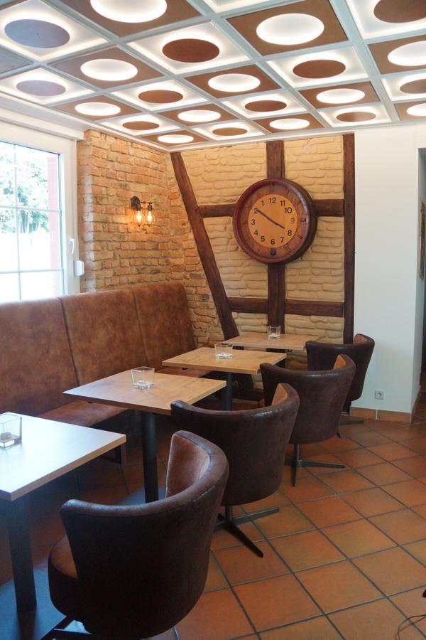 ואלוף Hotel Restaurant Ruppert מראה חיצוני תמונה